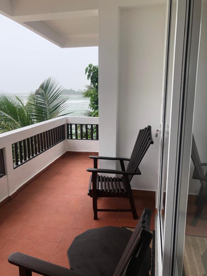 La Veranda Di Serena Унаватуна Екстериор снимка